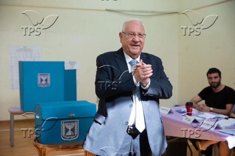 President Reuven Rivlin votes