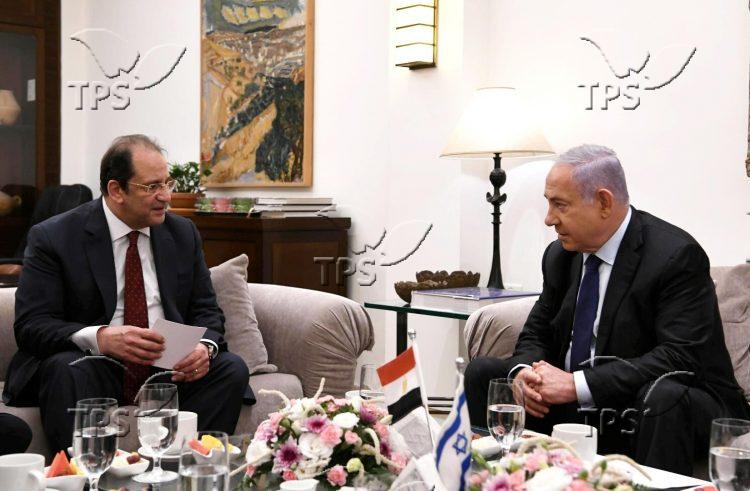 PM-Netanyahu-meets-with-Egyptian-General-Intelligence-Service-head-Abbas-Kamel
