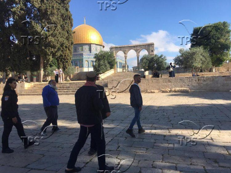 Temple Mount reopens for Jews