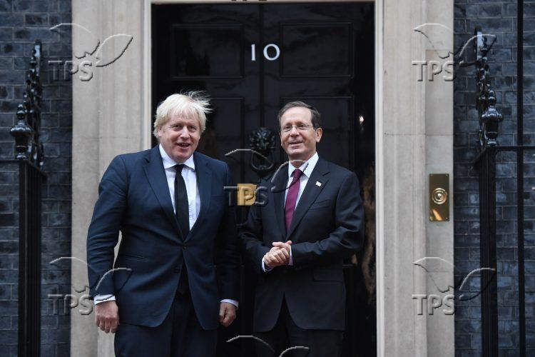 President Isaac Herzog meets British Prime Minister Boris Johnson at 10 Downing Street1