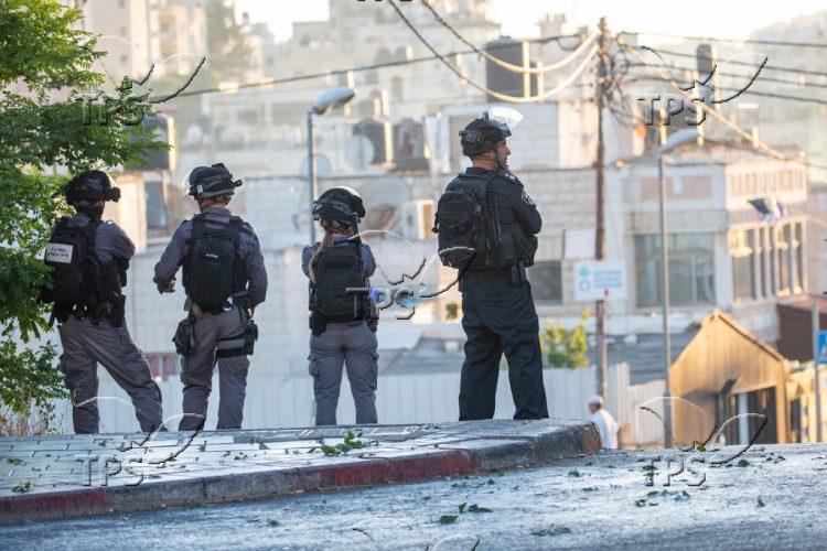 Riots at Beit Hanina Arab neighborhood