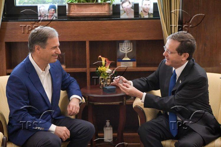 President Isaac Herzog meets Eytan Stibbe1