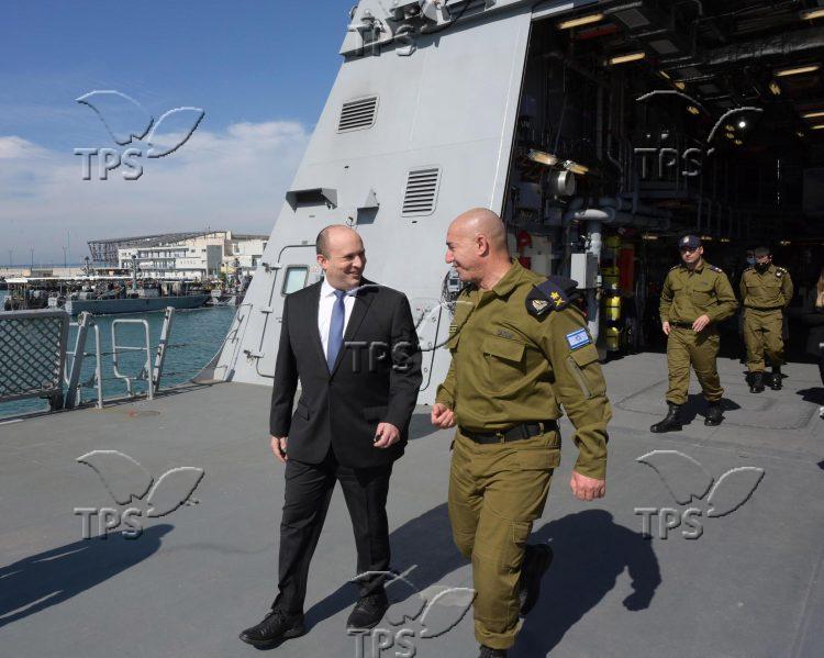 Naftali Bennett visits navy base 8.2.2022 GPO