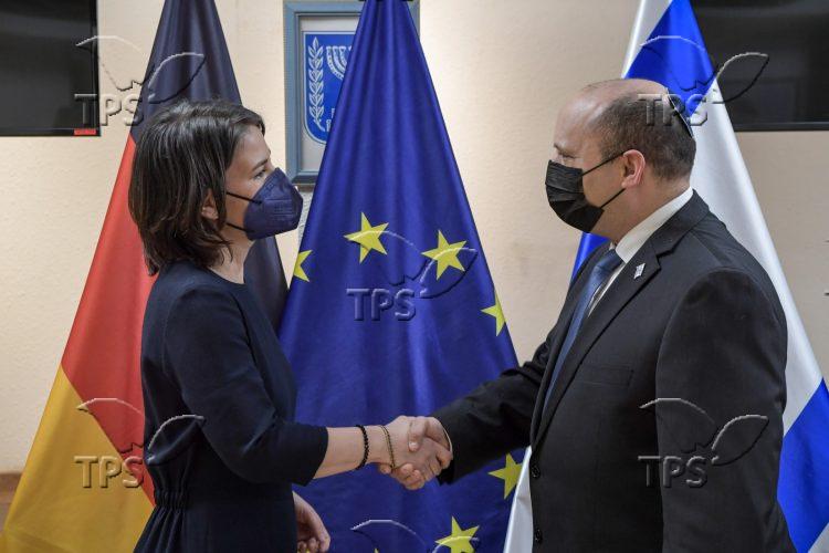 Prime Minister Naftali Bennett Meets with German Foreign Minister Annalena Baerbock2