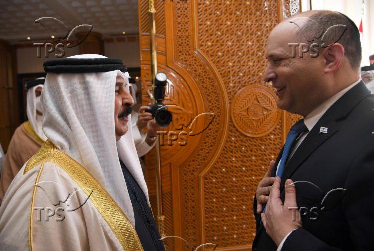 Prime Minister Naftali Bennett meets with the King of Bahrain, Hamad bin Isa Al Khalifa1