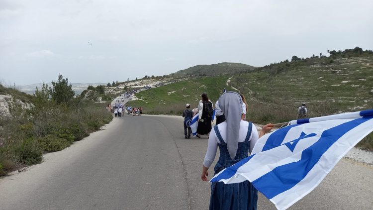Israelis March to Chomesh
