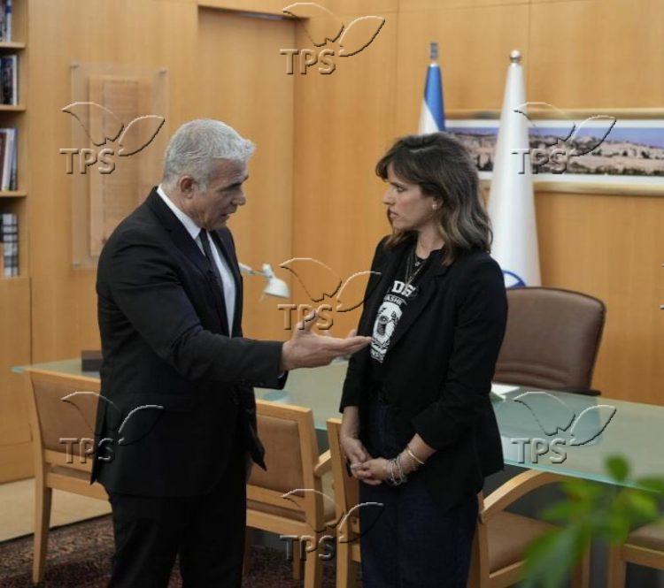Yair Lapid and Noa Tishby (Twitter)