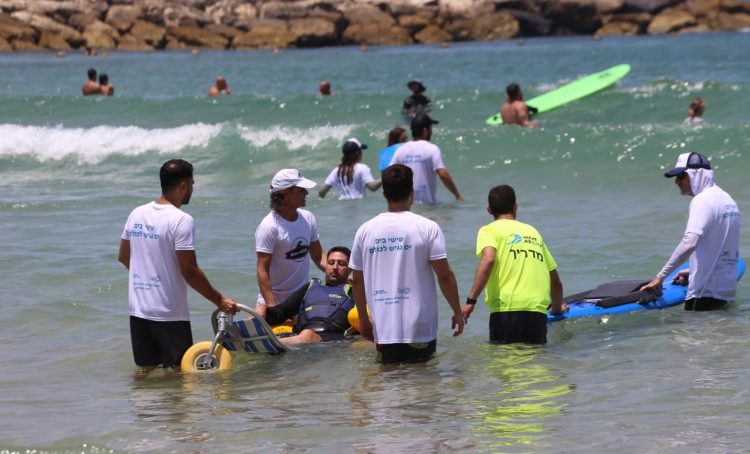 First Water Sports Event Held for People with Disabilities in Tel Aviv