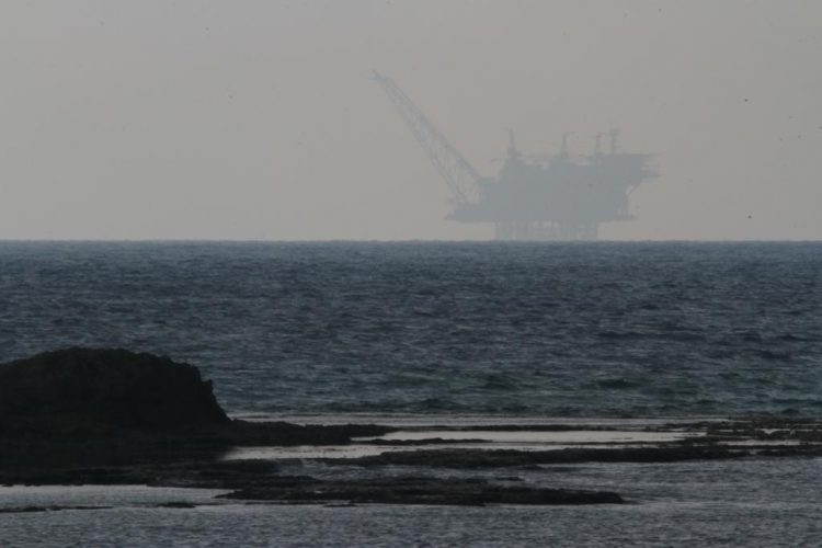Off-shore Gas drilling rig Leviathan