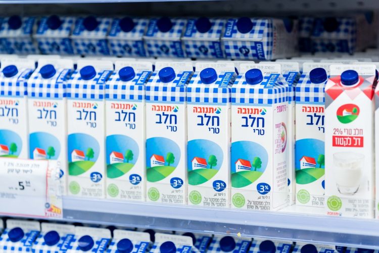 Israel raises price of milk photo by TPS
