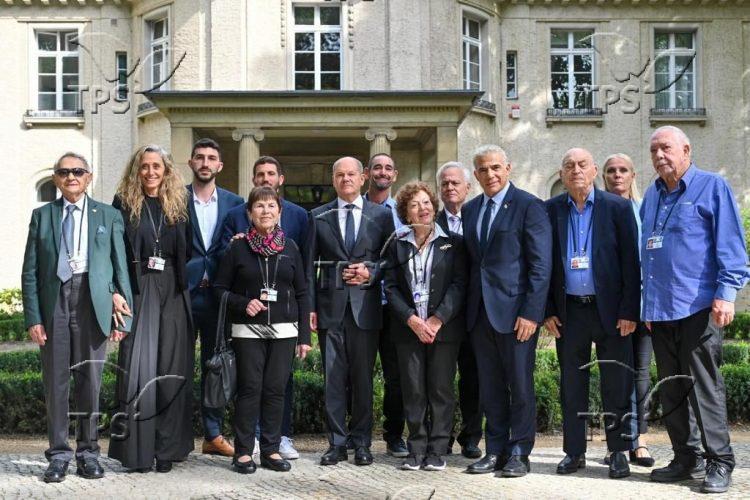 Delegation of Holocaust Survivors and Prime Minister Yair Lapid Visit the Wannsee Villa