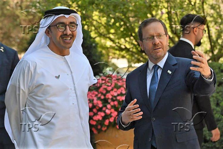 President Isaac Herzog welcomes UAE Foreign Minister Sheikh Abdullah bin Zayed Al Nahyan to the President’s Residence in Jerusalem4