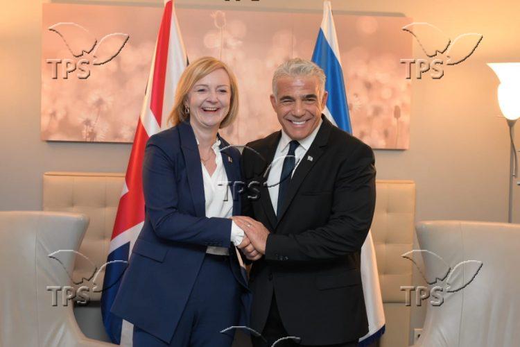 Prime-Minister-Yair-Lapid-meets-with-UK-Prime-Minister-Liz-Truss1