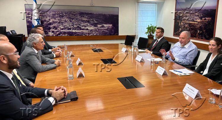 Avigdor Liberman meets Bahrain’s Minister of Industry and Commerce H.E. Zayed Rashid Al Zayani