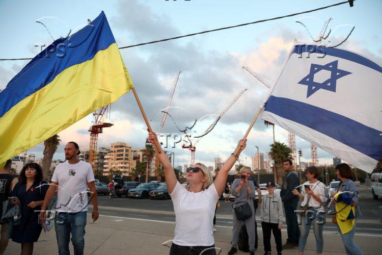 Hundreds of Ukrainian Israelis marched in Tel Aviv