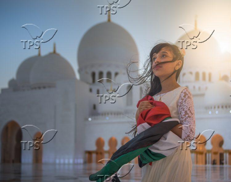 Sheikh Zayed Grand Mosque Centre celebrates the 51st National Day