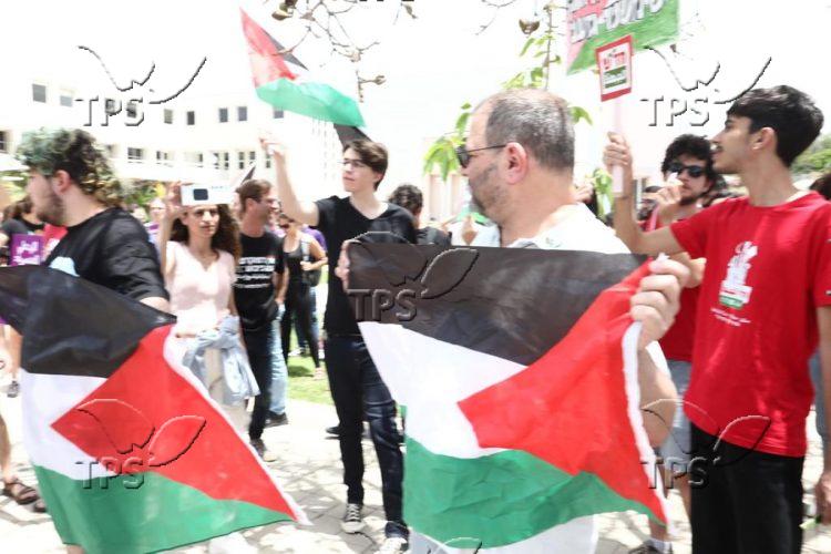 Protest against the bill banning waving Palestinian flags on Israeli campuses