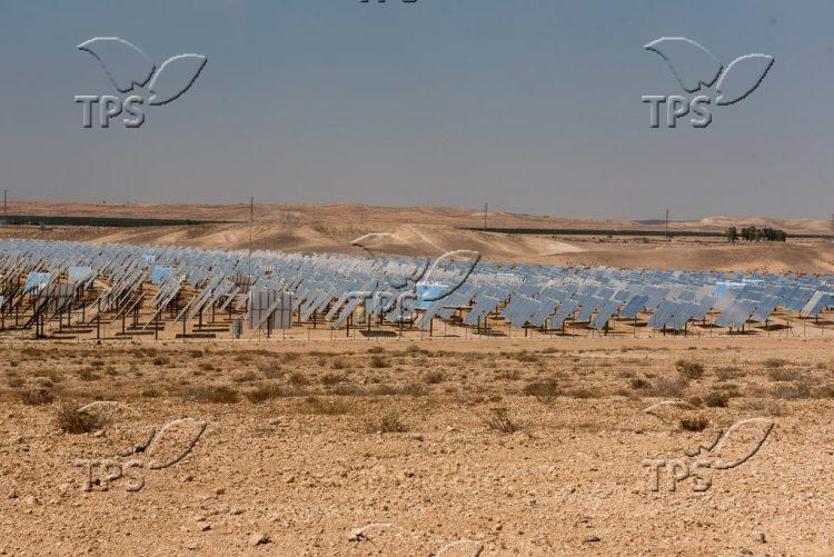 Ashalim solar power station in the Negev