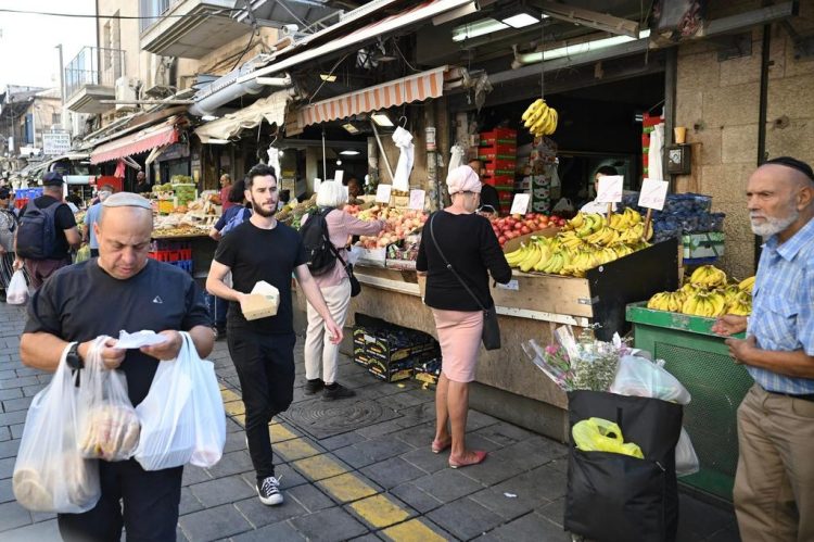 Jerusalem’s Mahane Yehuda Market on Rosh Hashana’s Eve