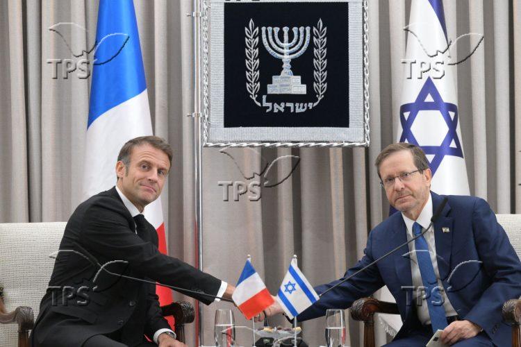 Emmanuel Macron and Isaac Herzog