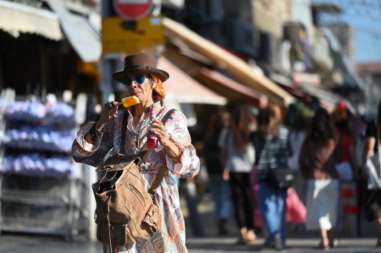 Jerusalem’s Mahane Yehuda Market Amid Expected Attacks by Iran and Hezbollah